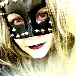 Meet your Posher, Andrea